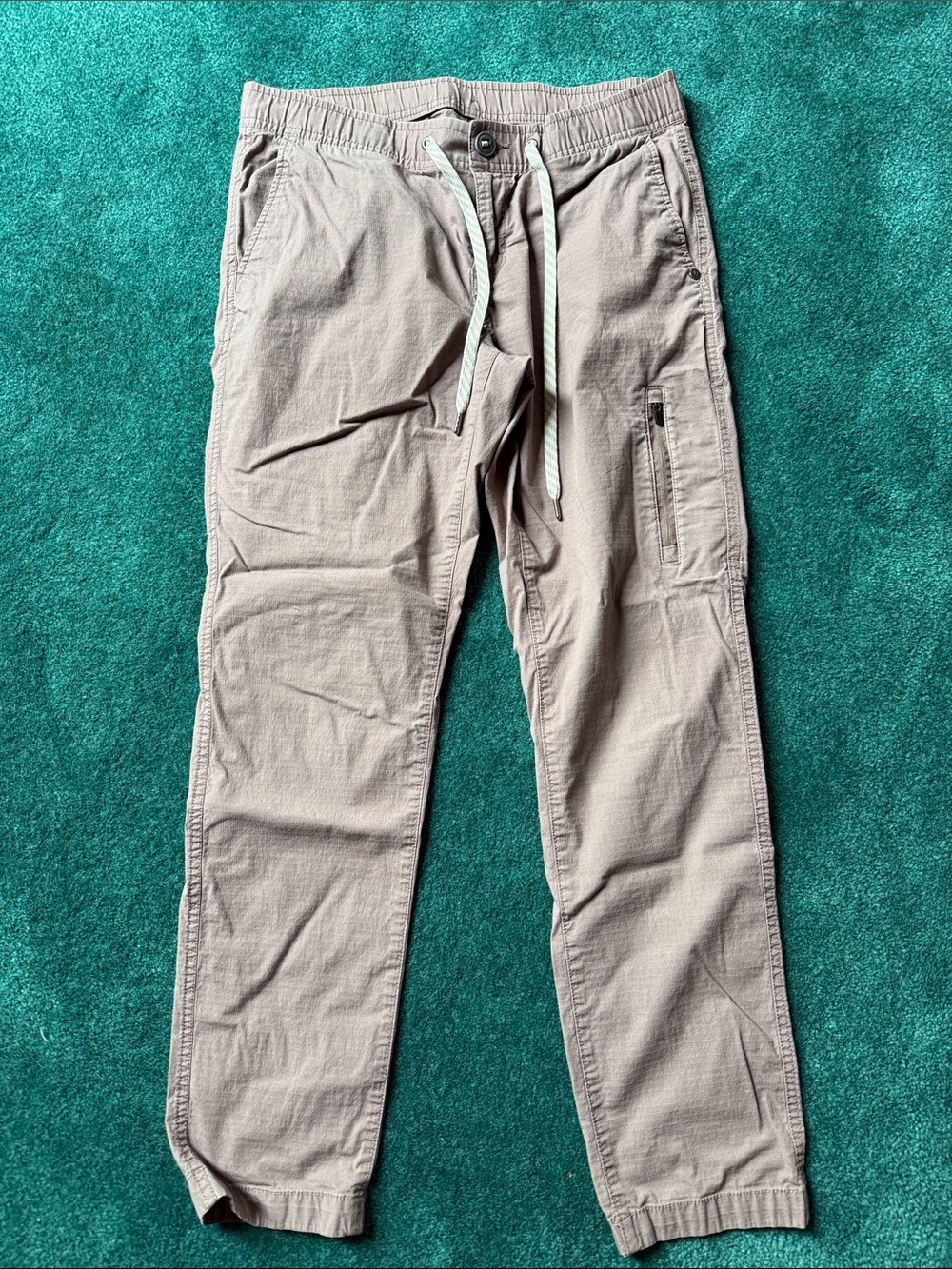 Vuori Cargo Drawstring Pants in Light purple